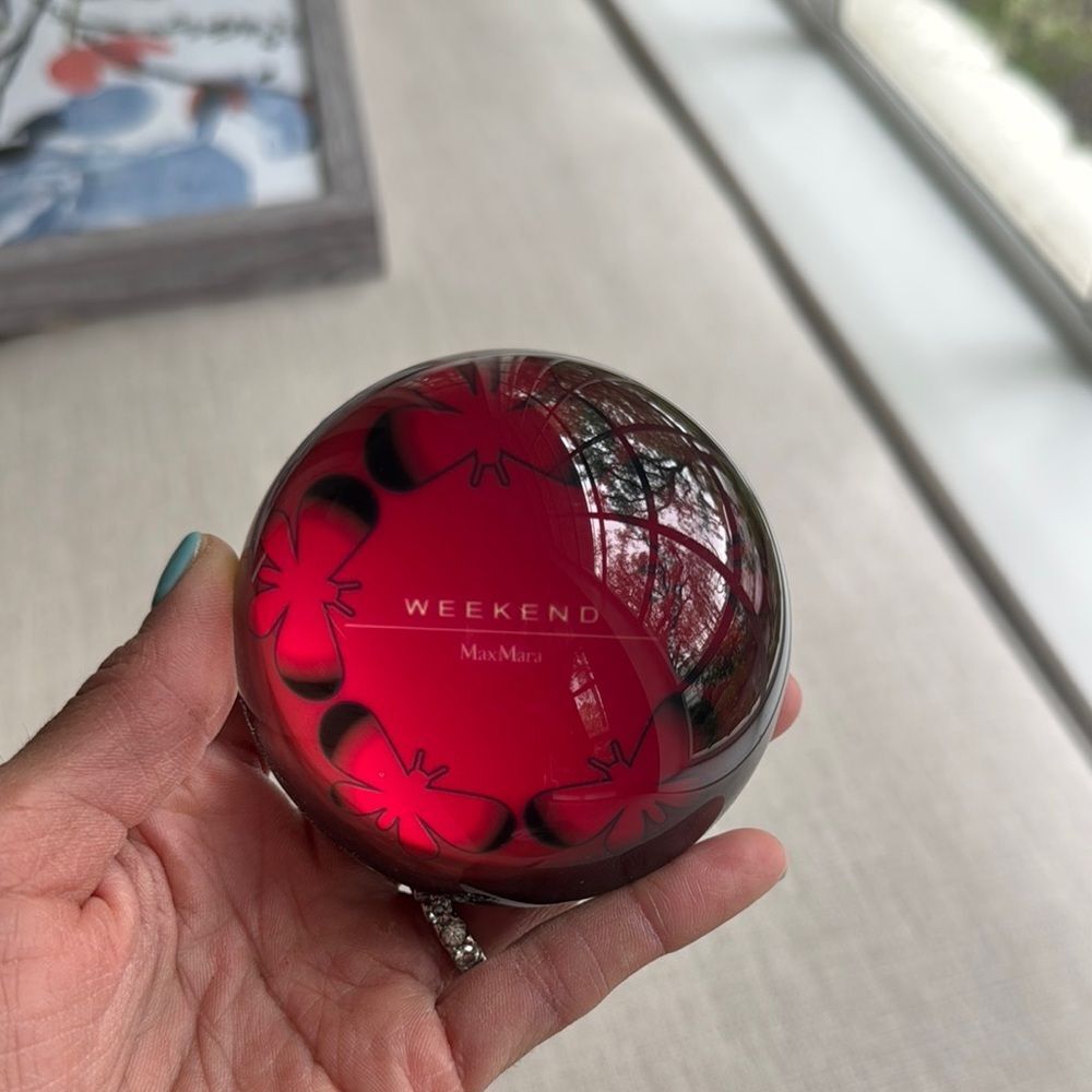 MaxMara Weekend paperweight